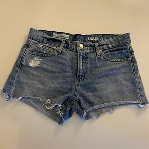 Gap authentic best girlfriend shorts size 25